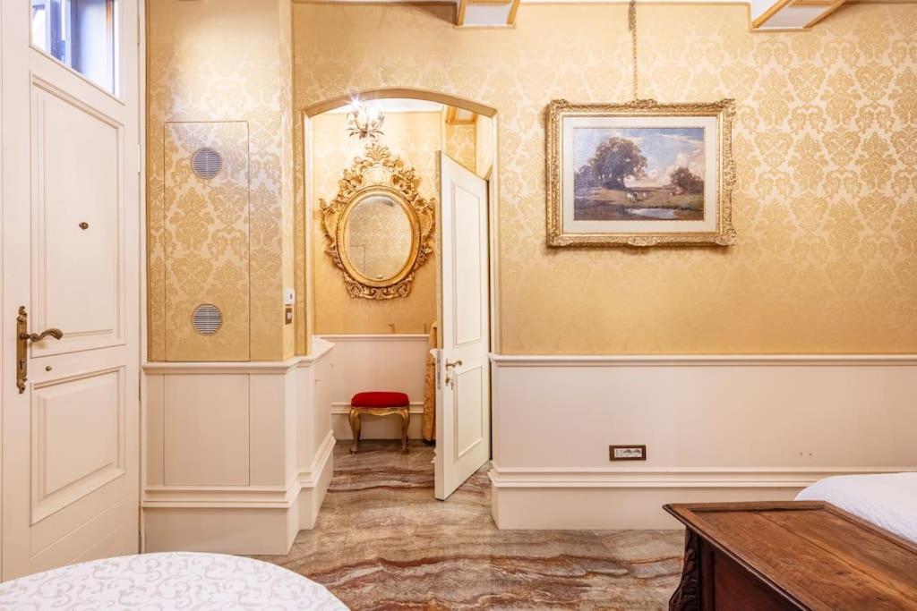 شقة Ground Floor Luxe Historic Studio City Centre بولونيا المظهر الخارجي الصورة